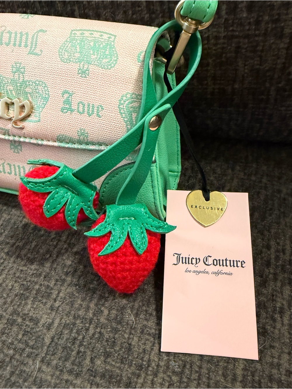 Juicy Couture EXCLUSIVE Crossbody Bag Adjustable - Picture 2 of 10